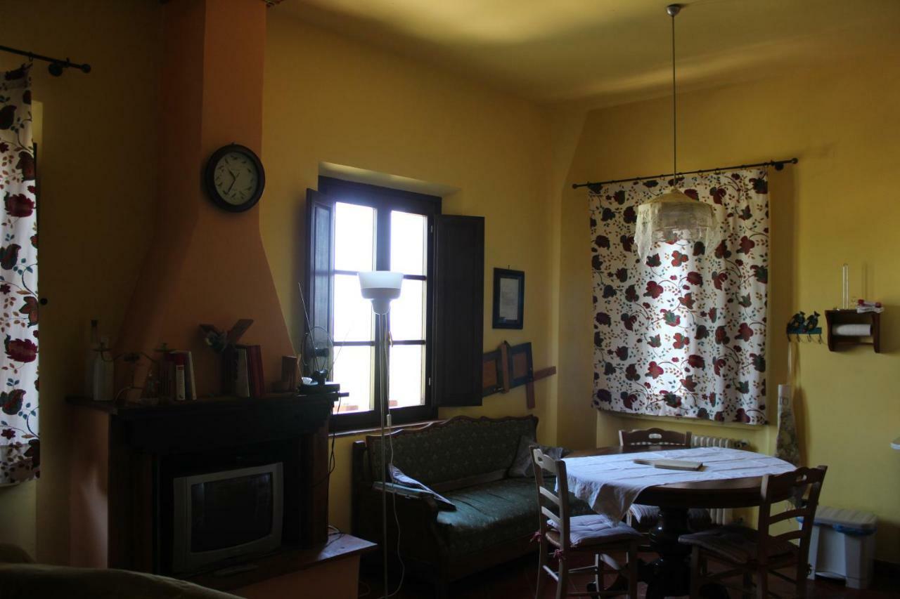 Bio Agriturismo Podere Pretoia Сан-Джиминьяно Экстерьер фото